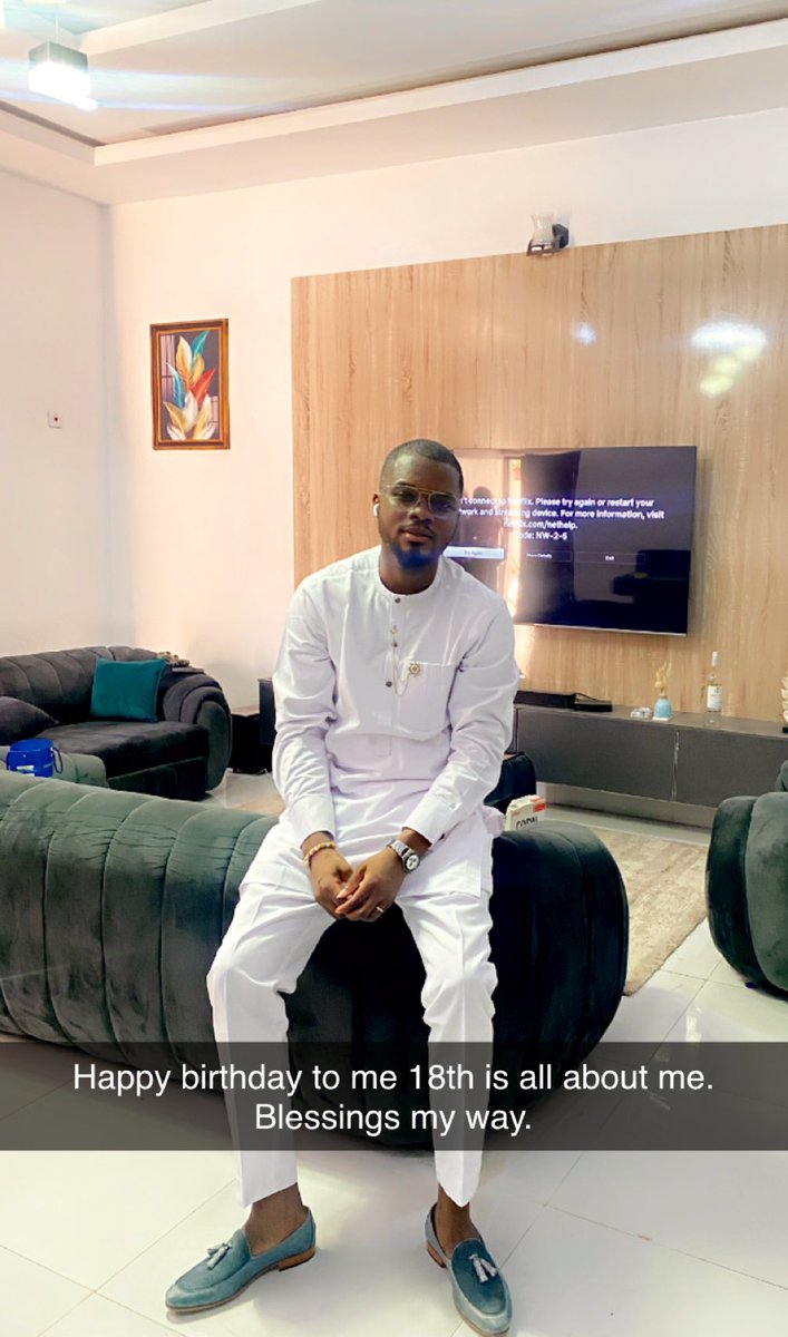 Gsouljoy's tweet photo. And I open this chapter thirty fine to success, joy, peace,happiness,love and divine grace. Happy Birthday Ayomipo. 
About 12,775 days no be joke. 
This grace is not taken for granted ELERUNIYIN. 🎂🎂🍰🍰🎉🎉🎉 https://t.co/BZfe9UWpVz