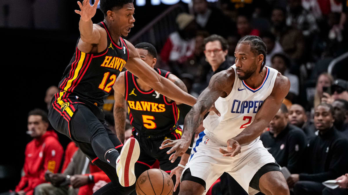 The Hawks UPSET the Clippers on the road 😳😳

Kawhi and PG put up a combined 54 points which was over half the points scored by the Clippers. No other Clippers player scored in the double digits…
