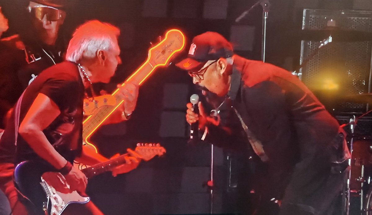 JorgeLeyva_'s tweet photo. Y el #DrShenka cantando "Niño sin amor" del #ElTri en el #ViveLatino ¡Súbele a la grabadora! #VL24 #VLINDIO24 @ShenkaOfficial https://t.co/eiJkWZUpqq