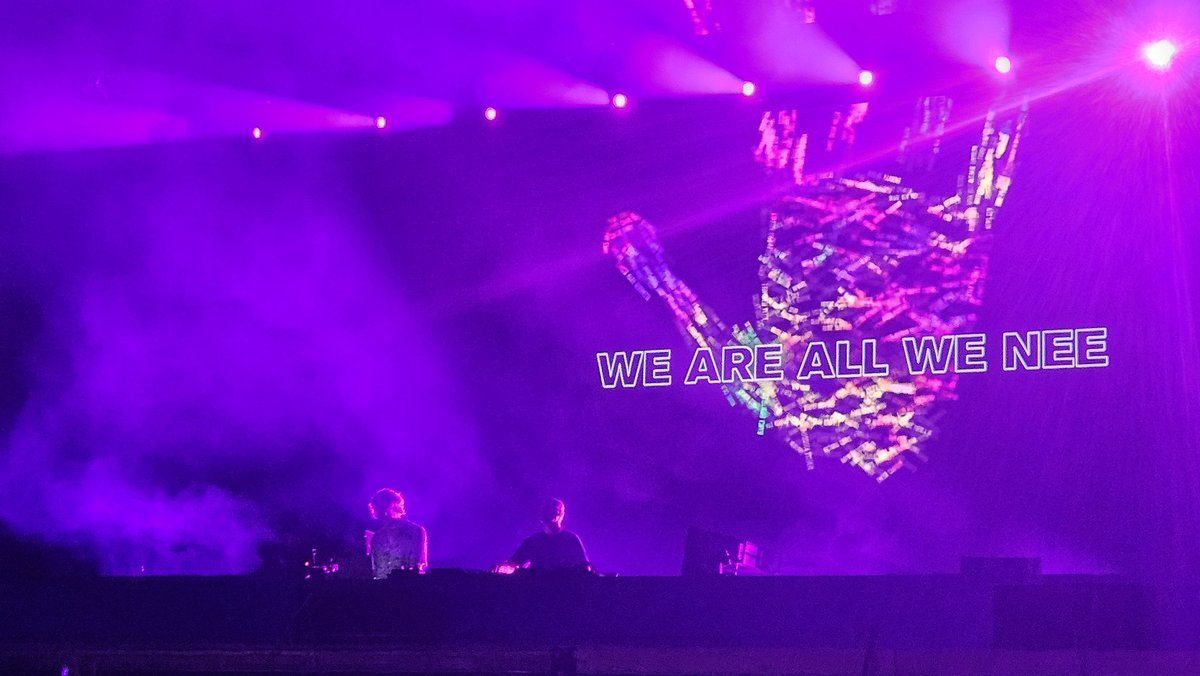 sergiocl's tweet photo. Above &amp; Beyond @aboveandbeyond en #LollapaloozaChile #LollaCL https://t.co/hCbHmjv6XM