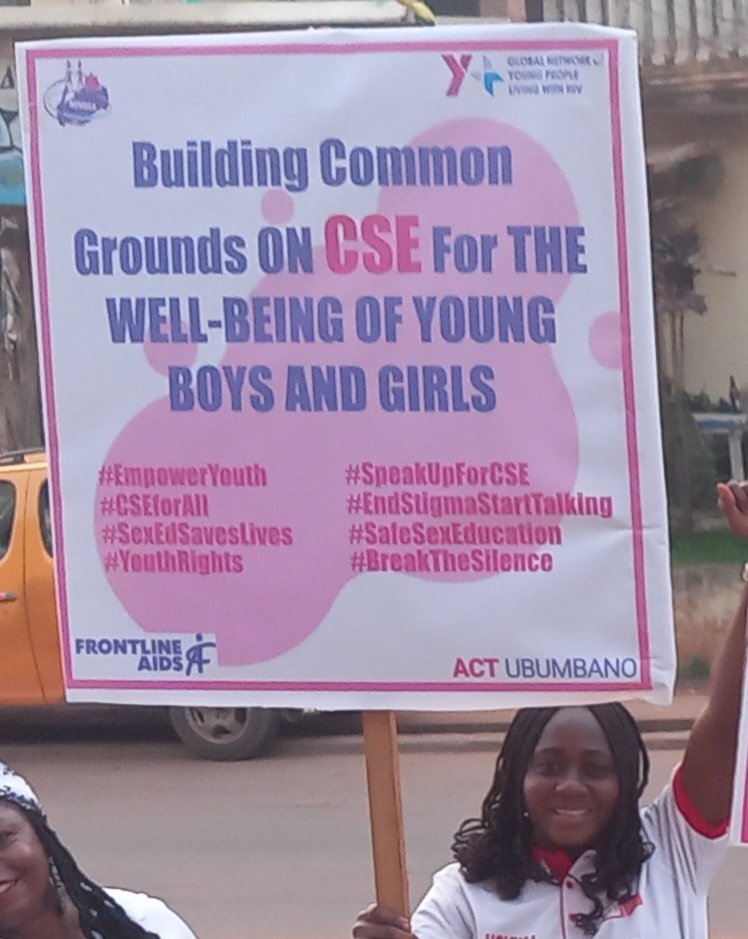 GreatEgbe's tweet photo. Exiting moment as we, young people raised our placards adorned with advocacy messages to kickstart the #CSE campaign for young people in Cameroon. 
Proud to be part of this movement led by @hovuca1 .  #CSEforALL https://t.co/bwd8w99aEl
