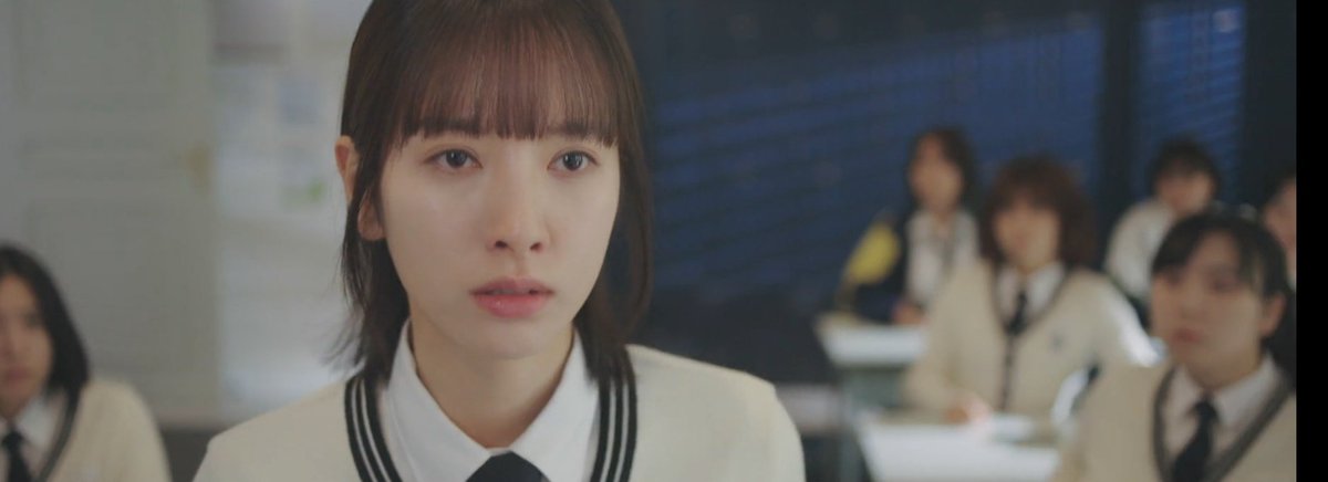 Moonchildz7's tweet photo. A SOOJI CHEGANDO COM SANGUE NOS OLHOS METENDO A HARIN NA PAREDE E FALANDO "POR SUA CAUSA". MDS EU PRECISO DO PRÓXIMO EPISÓDIO NA MINHA MESA AGORA!!!
#PyramidGame
#PyramidGameEp8 https://t.co/xmmcNolPtZ