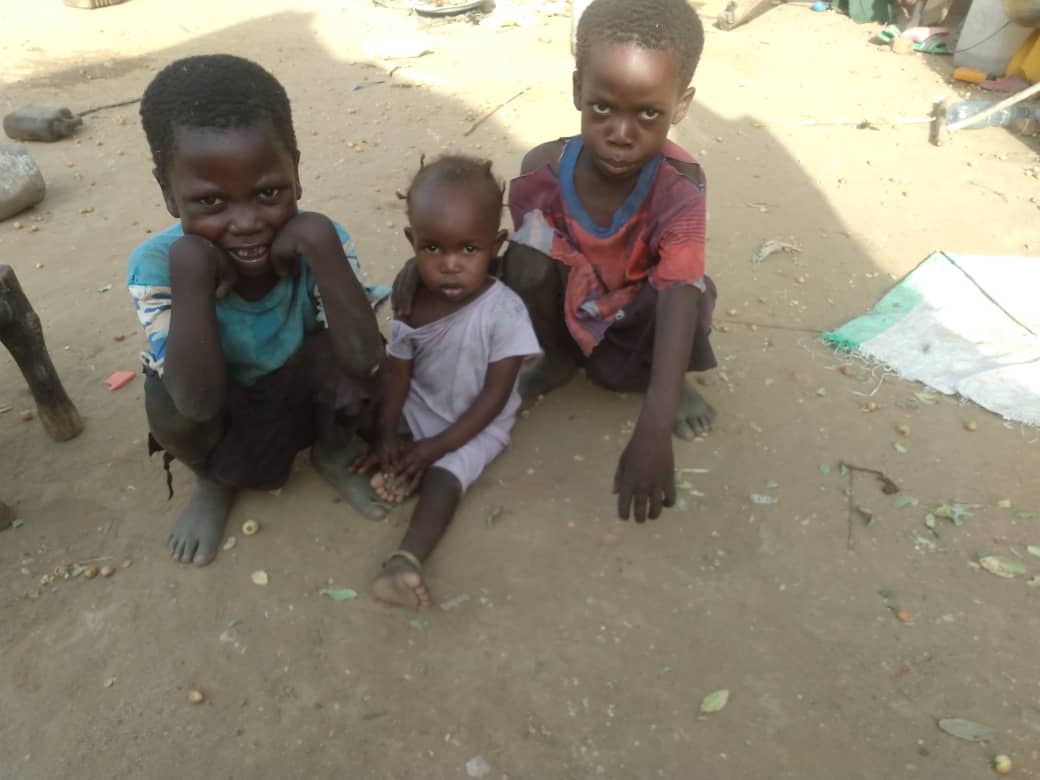 DVSorg's tweet image. هذه الصور تعكس  الوضع الإنساني الحارثي  للأطفال الذين يعانون من سوء التغذية الحاد في مخيمات النازحين  محلية مكجر بولاية وسط دارفور، 17 مارس 2024م، DVS مناشدة انسانية عاجلة لكل المنظمات الدولية والمحلية والأمم المتحدة للتدخل العاجل، ندعوا طرفي النزاع بفتح المسارات الإنسانية.