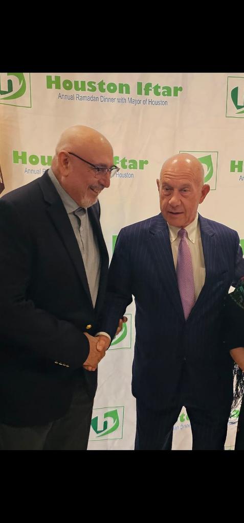 JalaluddinCoach's tweet photo. Houston iftar Annual Dinner with Mayor John Whitmire.@aaliaaaliya @DrNaumanNiaz @ESPNcricinfo @iRashidLatif68 @irfanhashmiAUS @TheRealPCB @krick3r @Irfan_latfoto https://t.co/bhGebqgaIP