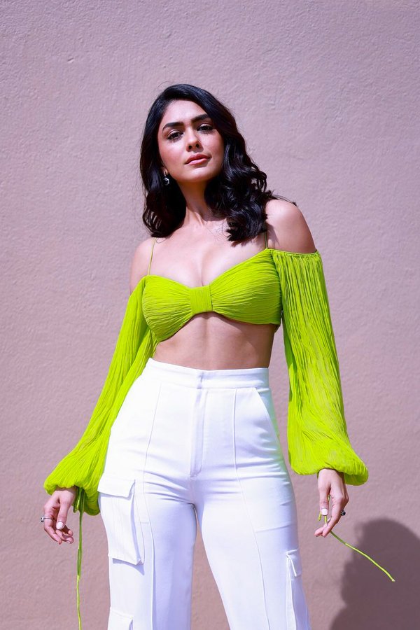 GI7RBbJbYAA2Eg3?format=jpg&name=900x900