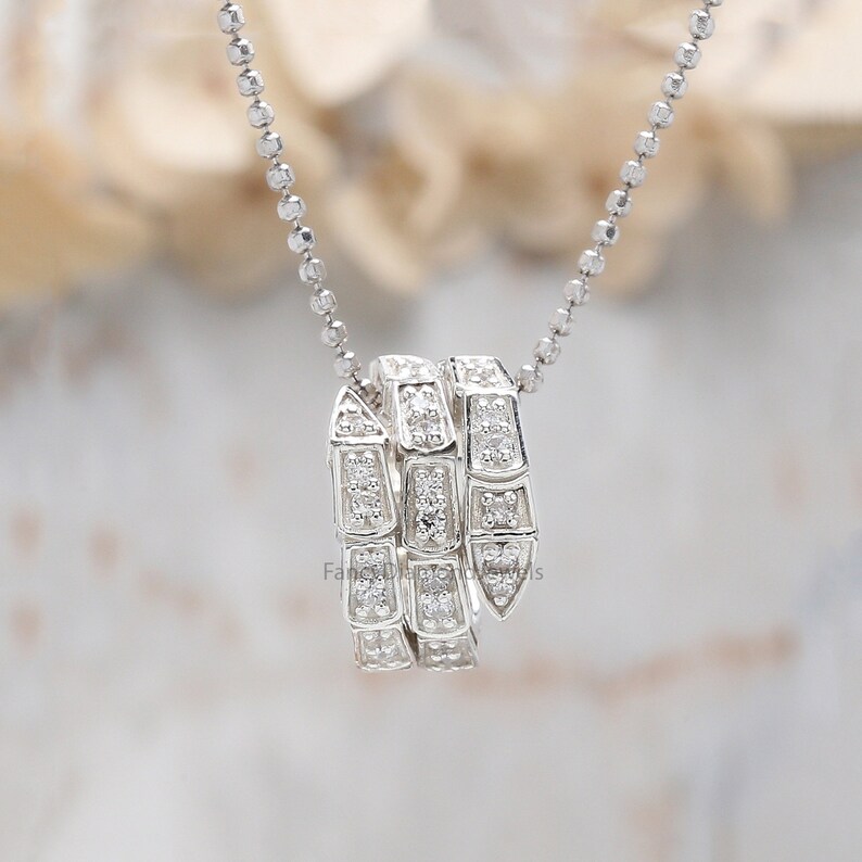 FDJewels's tweet image. Round Brilliant Cut White Diamond Pendant, Unique Diamond Pendant, Round Brilliant Cut Diamond Pendant, Dangling Diamond Pendant, KD1184

ETSY : etsy.com/listing/156331…

#DiamondPendant #WhiteDiamond #RoundBrilliantCut #DanglingPendant #FineJewelry #LuxuryPendant #DiamondJewelry