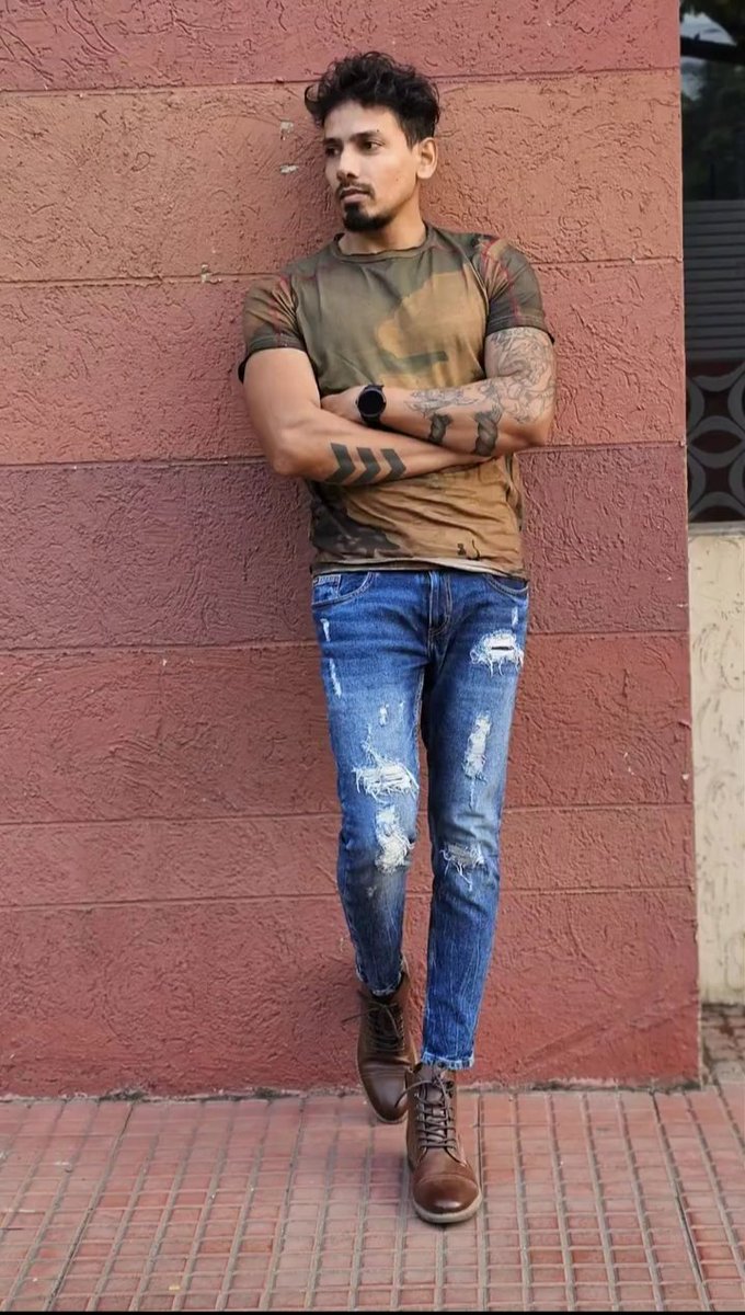 Kiisssss tweet media