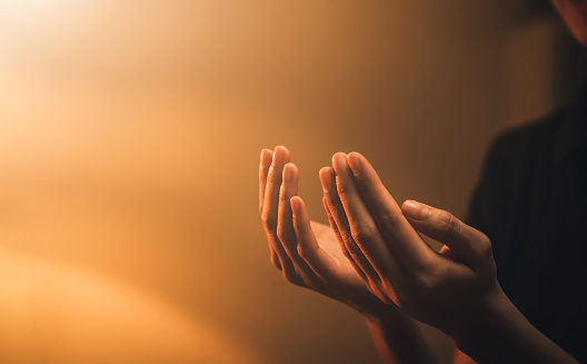 babatvuganda's tweet photo. Divine source of love and light, Grant us peace in morning's sight. Guide us to forgive, forget, Heal our hearts, no more regret.
In forgiveness, unity we find, Letting go, peace in our mind. May grace fill our day's embrace, Love's presence, every space.
Amen.#Peace #Forgivenes https://t.co/fhMR2I6lTW