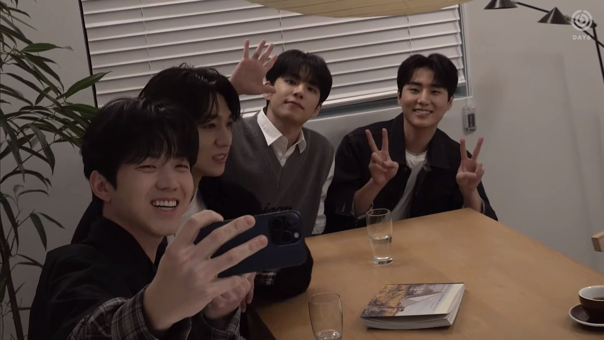 daisixloml's tweet photo. i hope day6 knows they healed a heart they didn't break :((( https://t.co/RHPB0yb8ZF