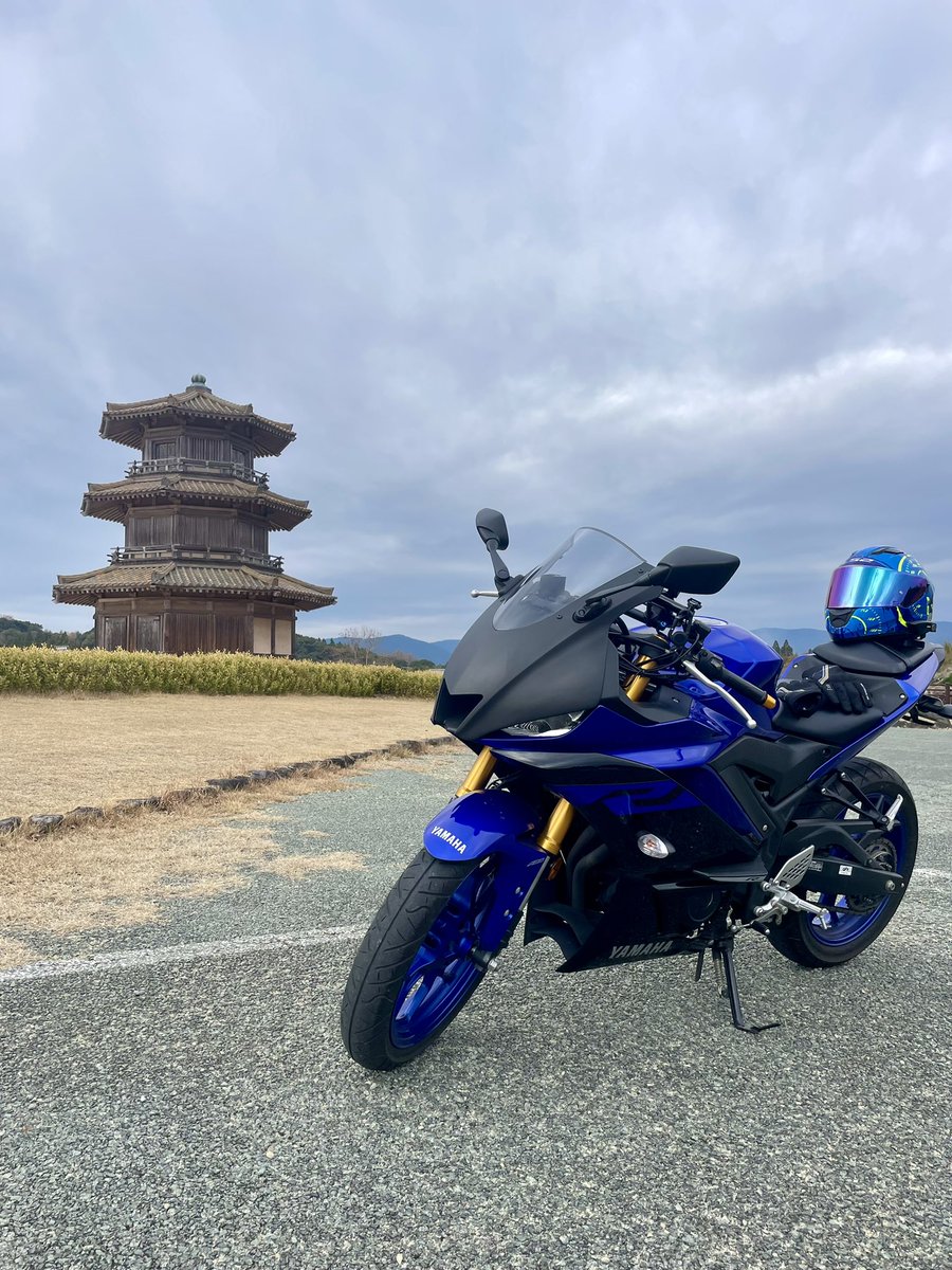 Soooo0318's tweet photo. 歳をとりましたので作ります( 厂˙ω˙ )厂
名前：そー
性別：♂
好き：バイク・SEKAI NO OWARI・スポーツ・ゲームetc...
車種：YZF-R25
住み：Kumamoto
一言：絡んできてもらえると嬉しいです！
 #バイク乗りとして自己紹介 
 #バイク乗りと繋がりたい https://t.co/vsQhHOx4ca