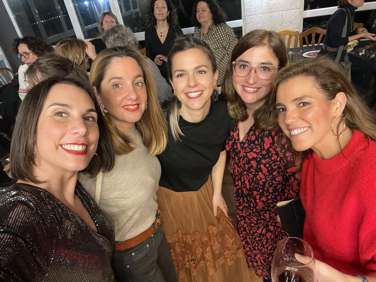 PilarMorGar's tweet photo. 💥 De la función pública al activismo hay un paso ⚡️

Con estas #MujeresSP y muchas otras, el #liderazgo es diferente, competente y cooperativo y ha de ser un valor en alza en la administración pública. 

🍊Encuentro vitamina este #CongresoMSP24 de @MujeresSP 
#CadaDíaSomosMás https://t.co/xzMzIqNDQp