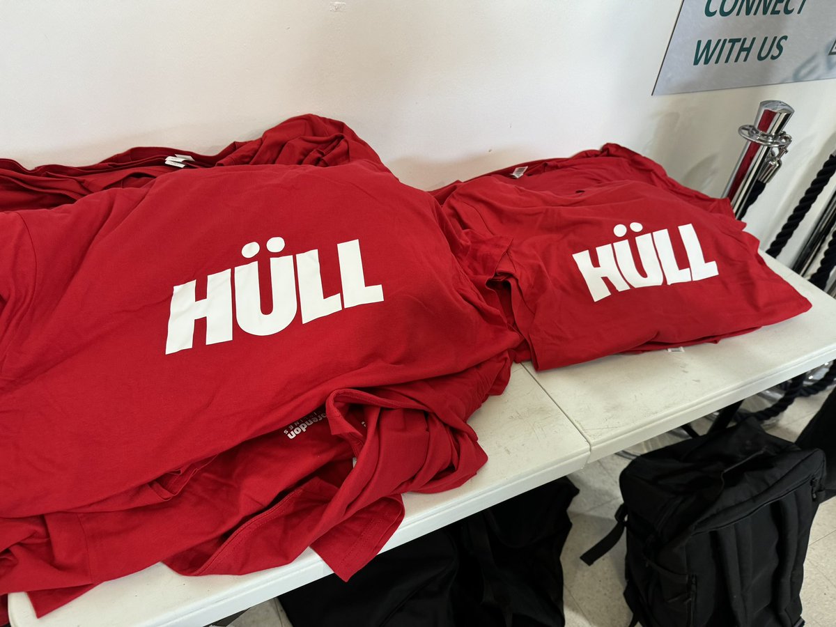 Busy morning at Humberside Airport. #hcafc off to Antalya for a warm weather training camp and they’re taking 100 fans along.