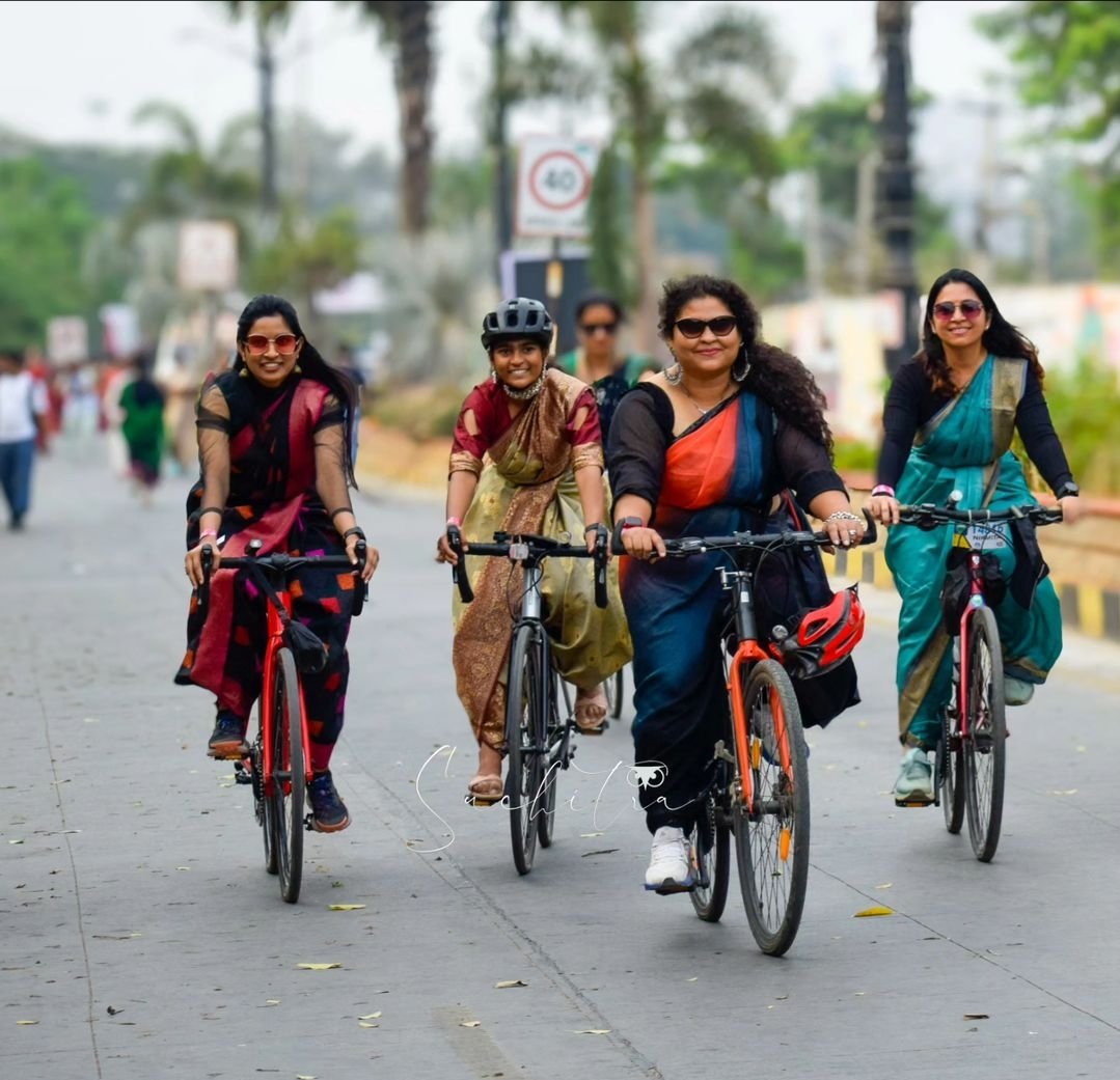#HyderabadCyclingRevolution actively supported #SareeRun which attempts to change the narrative and help break the stereotype that- the fitness needs specific attire, wearing our 6 yards in dhoti style and proudly rode our bicycles in style #SareeCycling @Anjani_Tsn