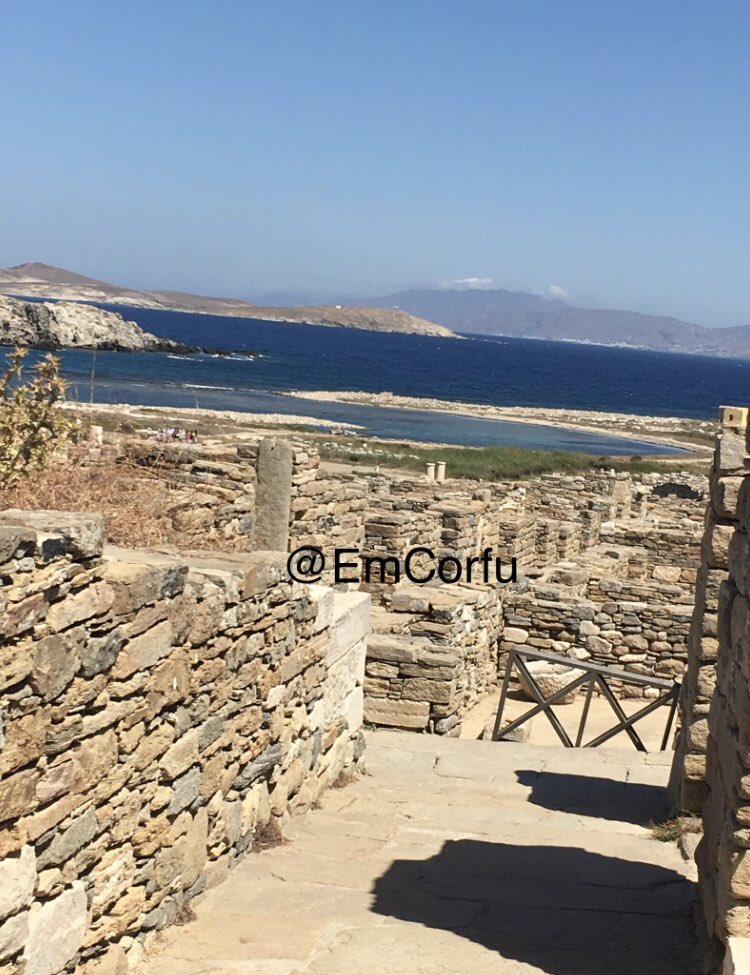 EmCorfu's tweet photo. Καλημέρα σε ολους☕️🧁🙋‍♀️🍫 χρονια πολλα και καλη Σαρακοστη🌻☮️🌼🌤 https://t.co/OtUL857O9V