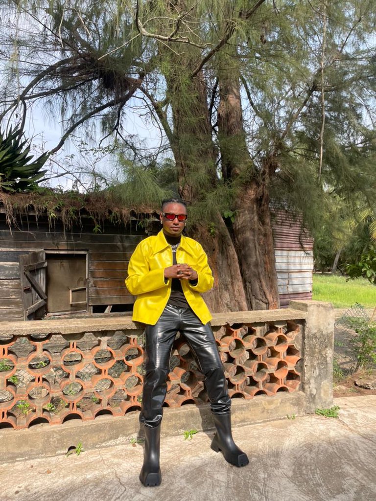 badboymorah's tweet photo. Hey God, it’s me again.
Thank you! 
#bakassi #Morah 💛🎶 https://t.co/qFSqnTRGNV