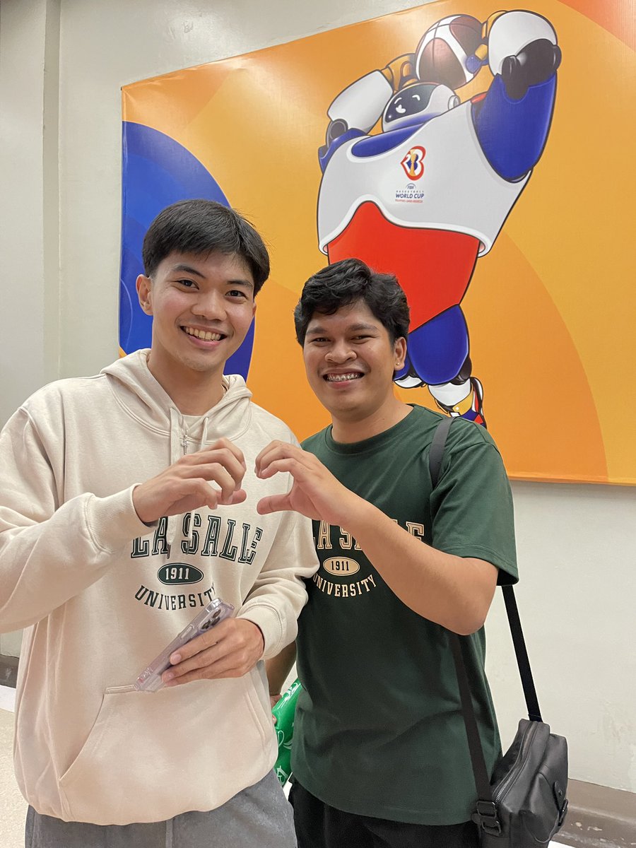 lesterallen_'s tweet photo. Team Pangasinan 💚 
#SeizeControlDLSU https://t.co/9cMLlcijt9