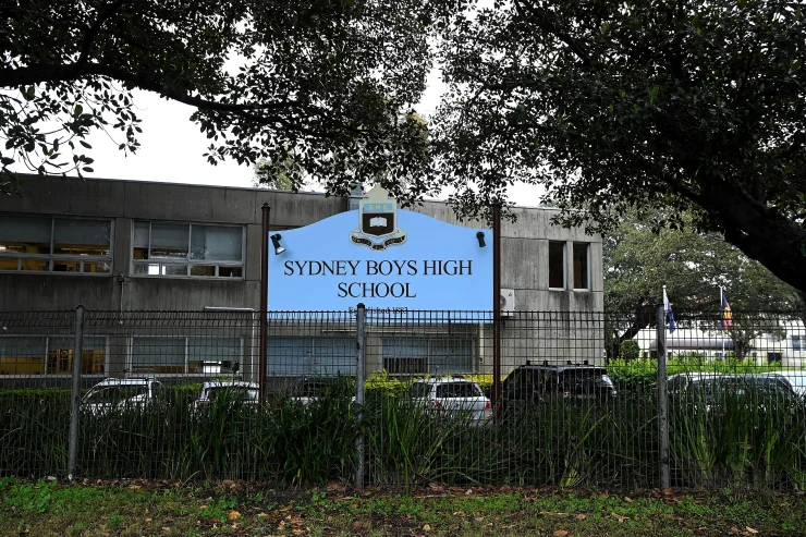 Sydney Boys High School has told parents they must pay contributions of more than $2500 towards their child’s education otherwise their child’s report card will be withheld. @NSWEducation and Dept Secretary @dizdarm are not impressed.