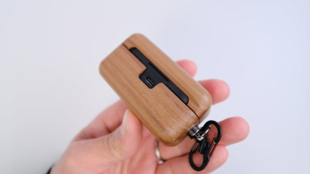 最近楽天でTechnicsのEAH-AZ80の木製ケースを買ってみたら愛着がさらに