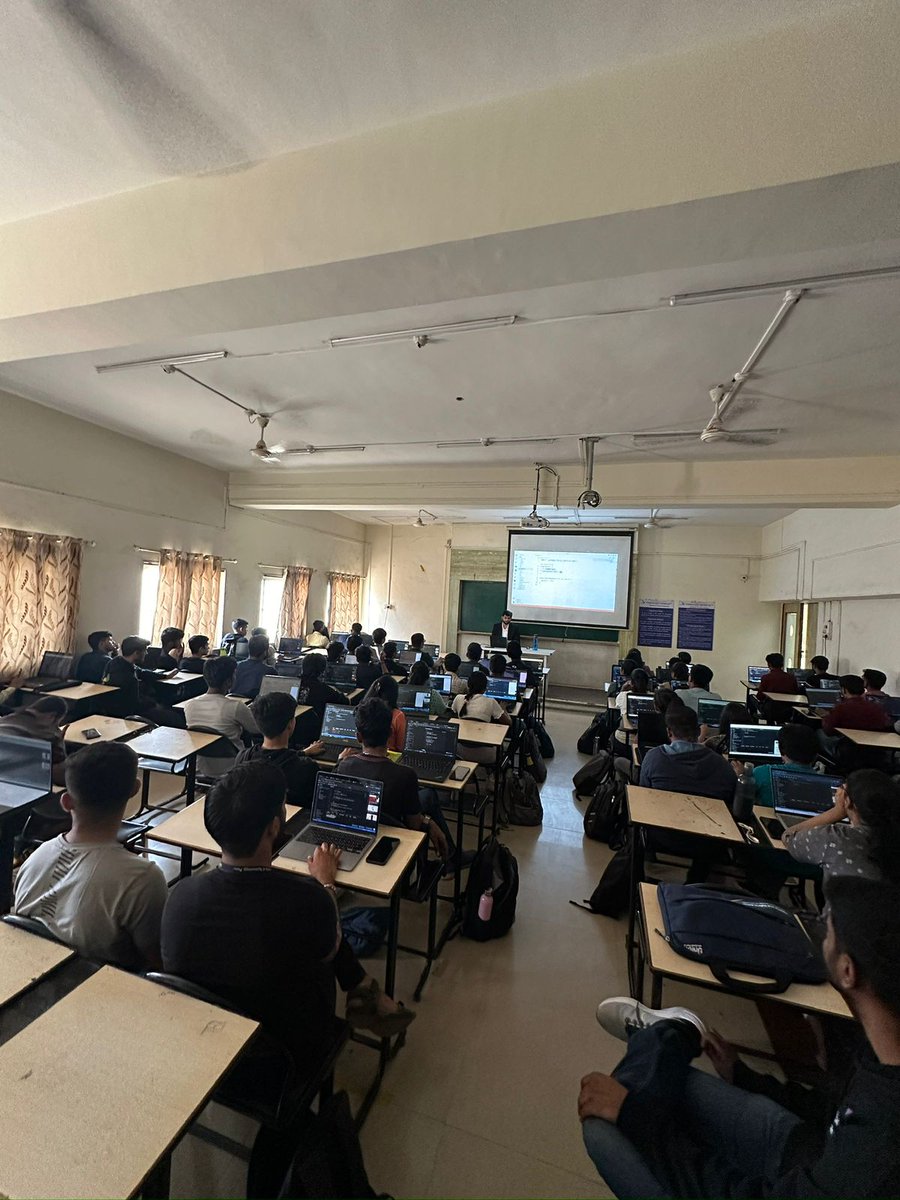 codeaamy's tweet image. Flutter workshop conducted at @gdscvitpune college by @shreebhagwat94. The students were interactive and it was a fun event. They were able to build their flutter apps.
Contact Codeaamy for Flutter and App Development Training.
#flutter #dart