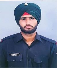 On this day in 2019, Indian Army lost Braveheart Rifleman Karamjeet Singh 18 JAK RIFLES From: Moga , Punjab He made supreme sacrifice in cross-border firing by Pakistan in Rajouri #IndianArmy 🇮🇳