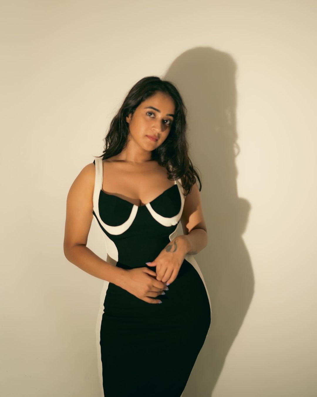 GI7n8hRa8AAQBlo?format=jpg&name=large