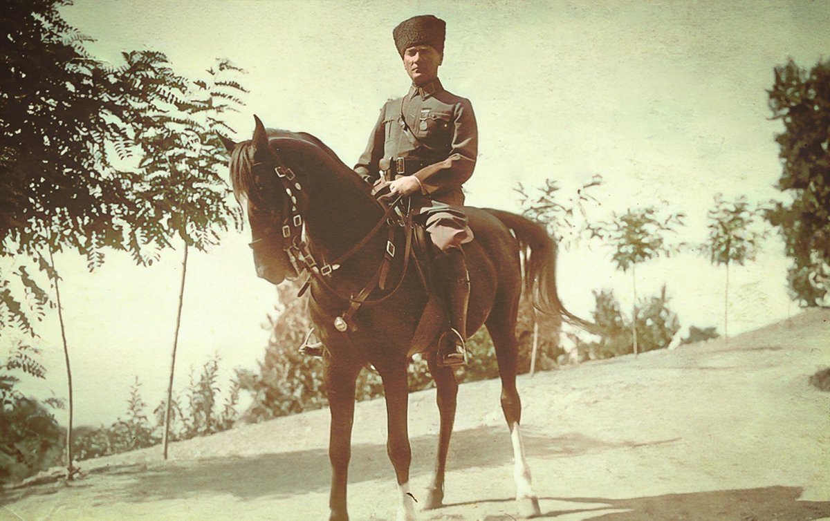 Çanakkale Zaferi’nin 109. yılında Ulu Önder Mustafa Kemal Atatürk başta olmak üzere tüm kahraman şehitlerimizi saygı, sevgi ve minnetle anıyoruz. #18MartÇanakkaleZaferi