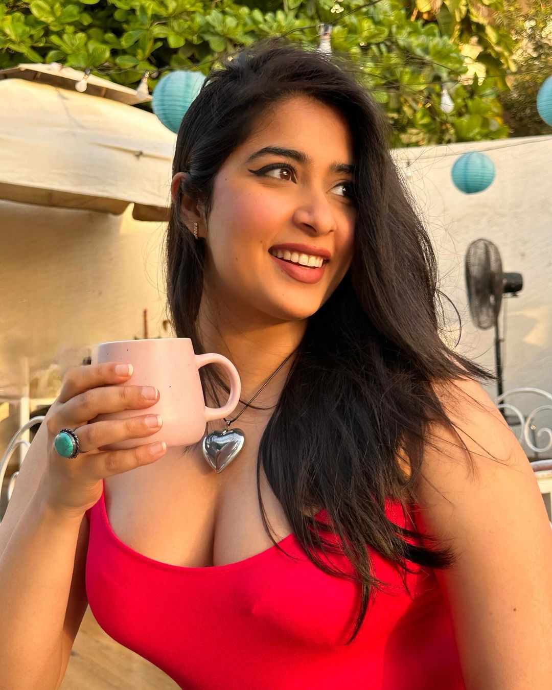 GI7piueasAARo7R?format=jpg&name=large