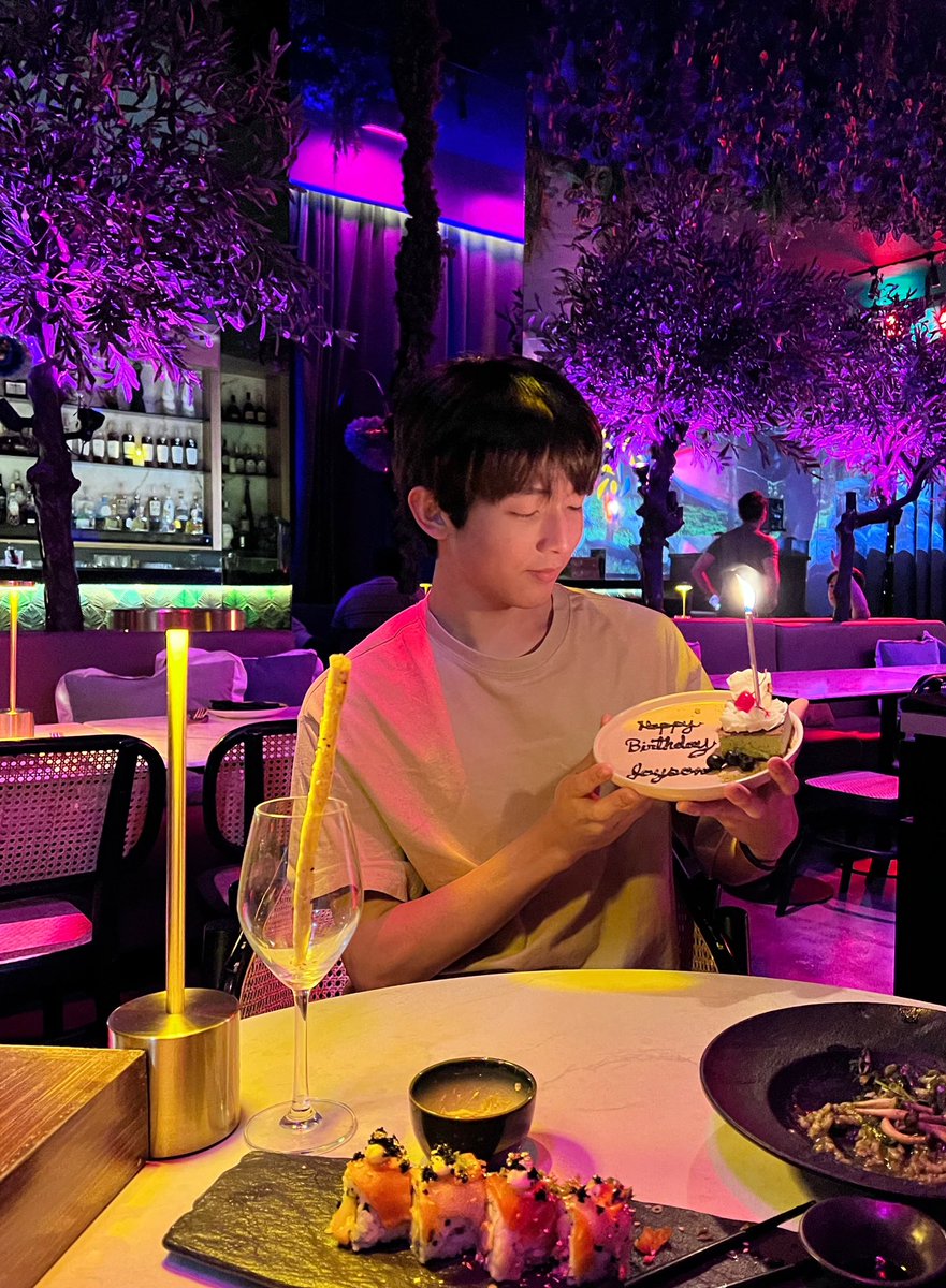_jaysonlee's tweet photo. he’s now 23. inside his fantasy. 🥹✨ https://t.co/OYK92eoRDy