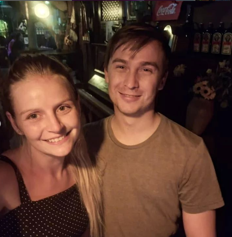 "Enjoy life! It's delicious!"
@elise_203 
We agree 🍷 🍻 🥩
#agreatescape #joesbeerhouse #myjoesexperience #cheers #greatfood