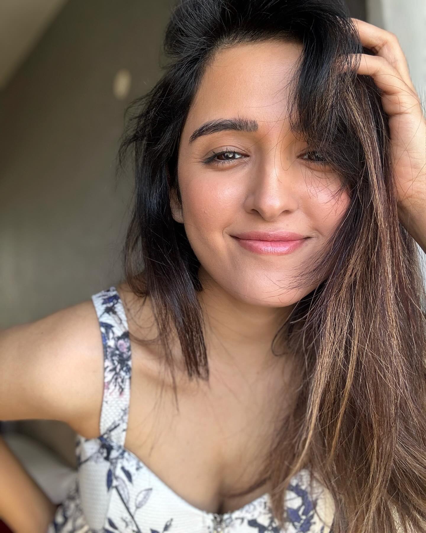 GI7sWhqbcAA2MvL?format=jpg&name=large