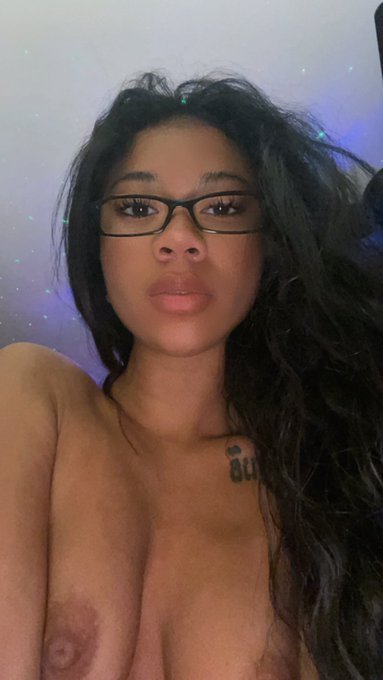 Is everyone sleeping? 💤 https://t.co/VWfICM6Fq7