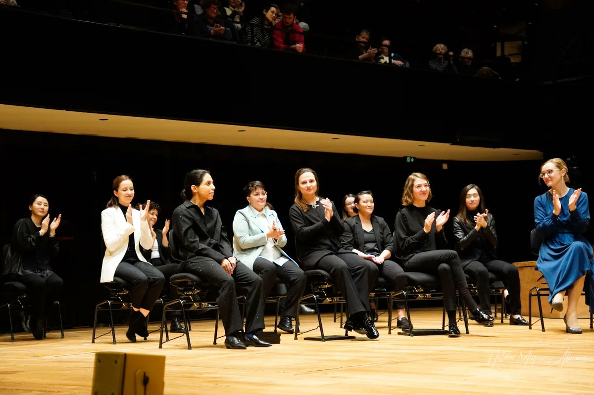 🎼 Bravo #BarAvni, winner of the 2024 @LaMaestraParis Competition ! ● 2nd prize : #LiubovNovosa ● 3rd prize :#KatharinaMorin ✔️ Congratulations to all and to the @PMOrchest ! 📷 @helene_mahln - 2024 march.17 at @philharmonie #Paris