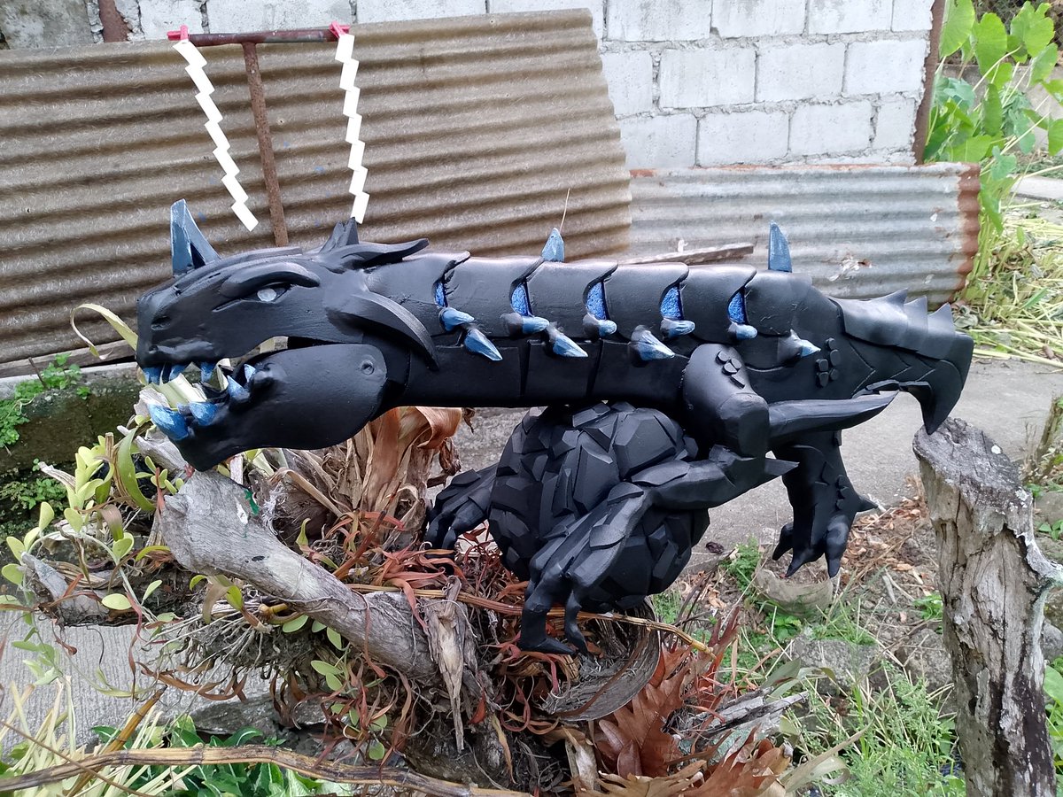 of_merp's tweet photo. I'M DONE!!!! RAWR!!!
Elderflame Judge❤️❤️
made of EVA foam, everything is hand crafted ❤️❤️
@VALORANT @riotgames
#elderflame #judge #valorant #riotgames #riot #cosplay #props #rawr #dragon https://t.co/q6aUPdtQlL