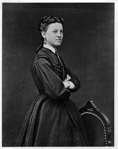 Today on Womens history month the USCG Auxiliary Honors Ida Lewis: The Bravest Woman in America! Today, we pay tribute to this trailblazer, whose bravery and selflessness continue to inspire generations. To read more, visit us on Facebook! 📸 New England Historical Society.