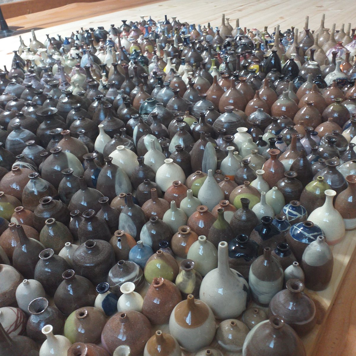9794jinho's tweet photo. How many?
There are things in the world whose value increases with time.
#art #painting #design #pottery #ceramics #potterymaking
#potterystudio #potteryart #minipottery #artNFT #artist
#artwork #gallery #masterpiece #koreaartist #NFT https://t.co/IoHhplBdBL