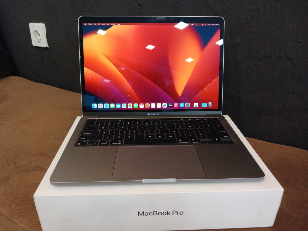 jayjongssong's tweet image. Wts! Pro M1 8/512 Gb 15.800.000 Masih bisa nego tipis, unit mulus like new. cc rendah, untuk spek and foto detail boleh chat aja gesss

#MacBook #macbookprom1 #WTs #zonauang #TAEYONG #Putin #psvtwe #SOHEE #Felix #ginting #senen #dispatch #แดงเดือด #bbtvi #Nahan #prabowogibran