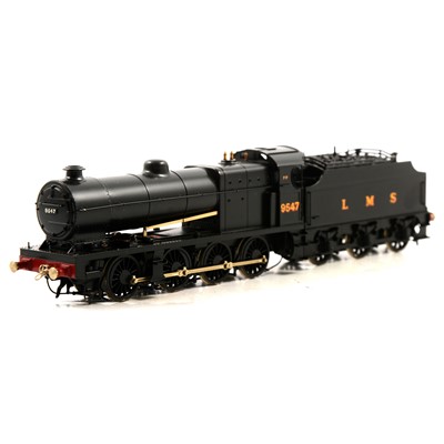 Two fantastic Beeson EM gauge beautiful model trains at Gildings Auctioneers next week, check them out all train lovers! @PeteWatermanOBE