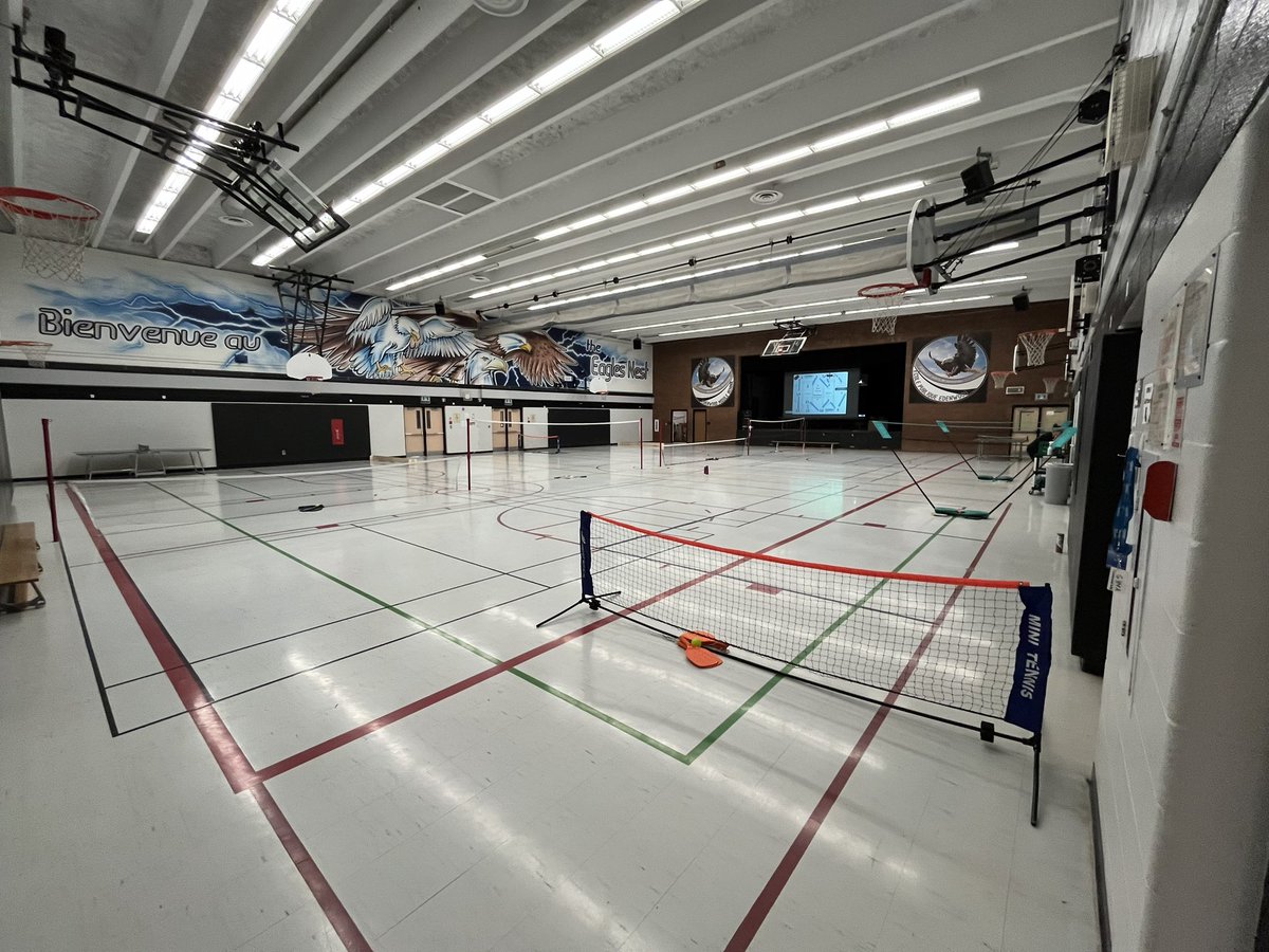 Excited to be back after March break @EdenwoodEagles during the racquets unit. Amazing set up! Can’t wait to play! @PlayInPeel @opheacanada @Supportphe @PHECanada @SportForLife_ @LifeIsAthletic