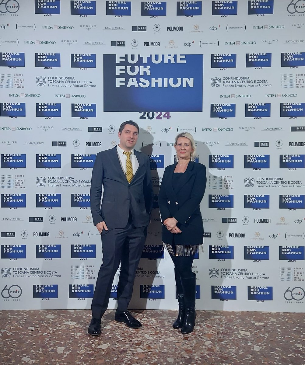 A great talk at #FutureForFashion by Stefano Giacomelli of @Smythson & Tivoli Group and Chiara Corini of @Burberry on supply chain excellence, diversity and the strong UK-IT relation 🇬🇧🇮🇹 . Thanks to Niccolo' Moschini, CFMI and @ConfindustriaFi for having us.