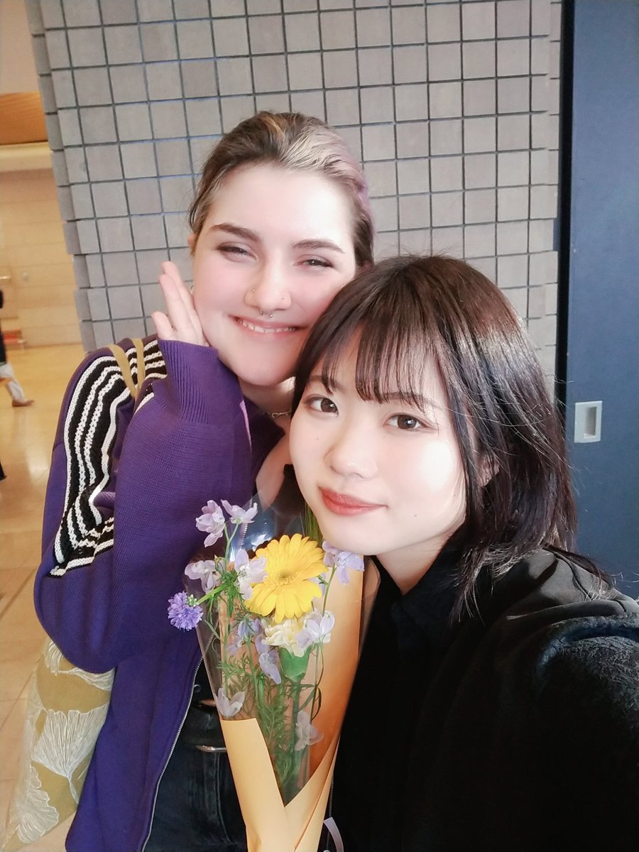 ___skn_rm_'s tweet photo. 六大学OBオケでオルガン付き演奏させて頂きました…！！オルガンと演奏するの初めてで耳が幸福だった…
日本遊びに来てる友達からお花頂きました(素敵)🙏🙏💐
ありがとうう、、これからも精進いたします🙏 https://t.co/243scVJUfU