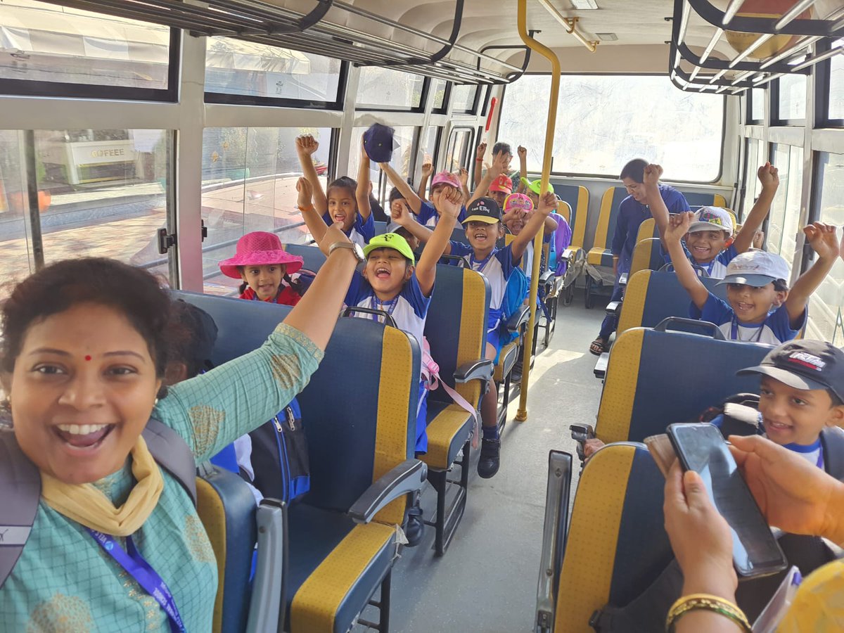 GlobalVels's tweet photo. Kindergarten a day out to zoo - Vels Global School, (HSR) Branch.

#velsglobalschool #BengaluruKarnataka #kidsactivities #activity #velsgroup #velsglobal #Chennai #velsuniversity #education #topschoolsinchennai #instagram #ChildrensEducation #zoo #facebookphoto #children https://t.co/341OuM1bp9