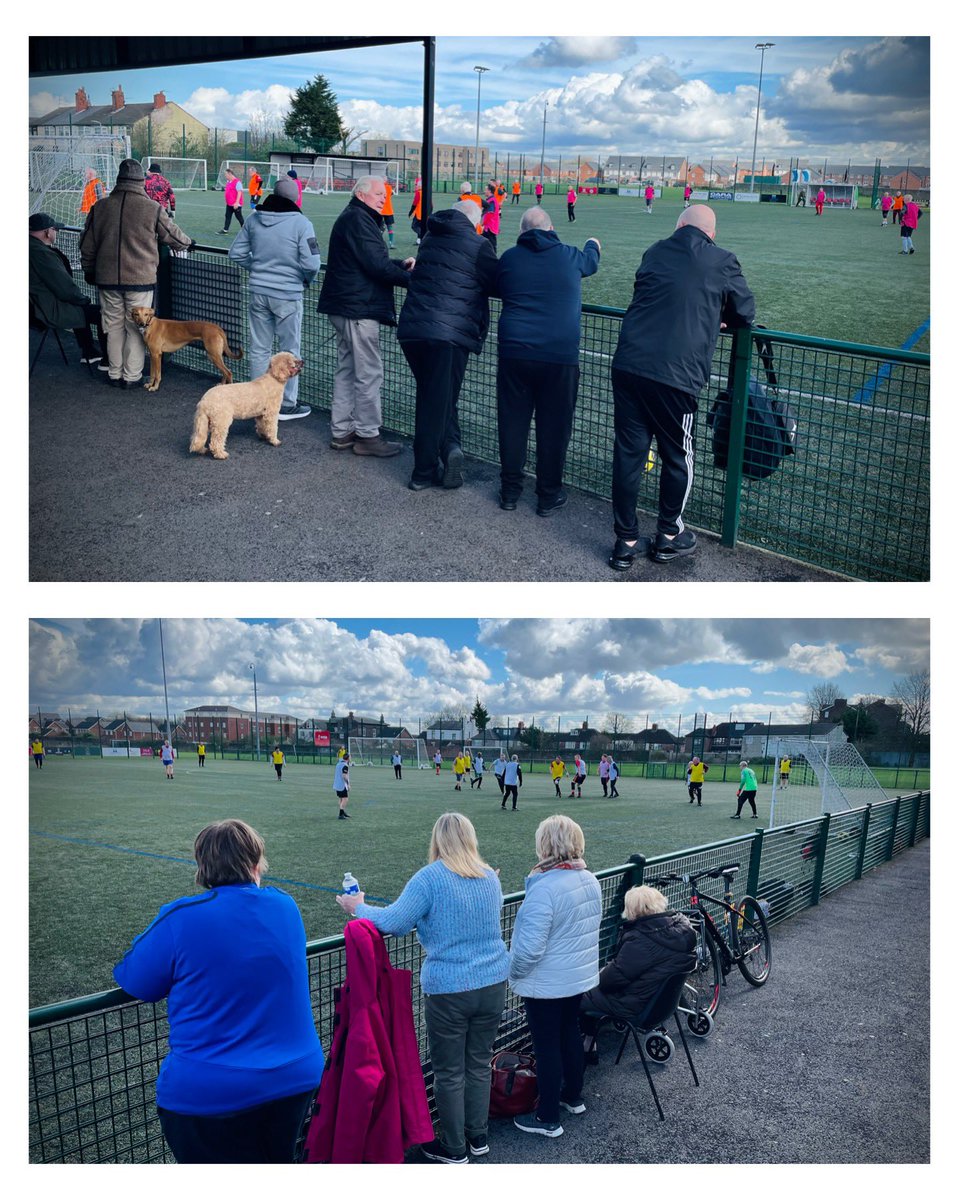 #WalkingFootball spectators play such an important role in the sessions. From VAR, to moral support and encouragement- they’re there every step of the way ❤️ #LFCFamily #YNWA #MondayMotivation