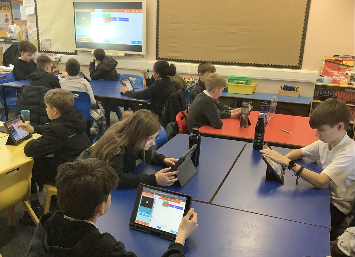 Mrs. Hunter tweet media