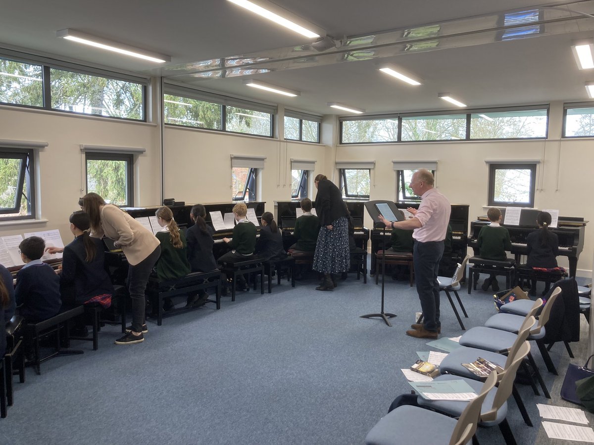 Our Junior Piano Extravaganza is well underway. Thanks @passionforpiano for leading pupils from @standrewsberks and @OPS_OratoryPrep through their day.