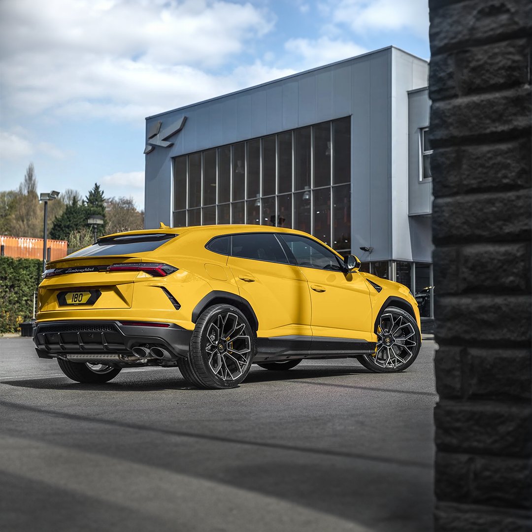 ProjectKahn's tweet photo. Brand: KAHN® Type 53 Wheels
Model: Lamborghini Urus
Material: RS Forged Light Alloy
Colour: Diamond Cut/Gloss Black
Size: 23"
Copyright Design by KAHN®
#ProjectKahn #KahnDesign #Type53 #Wheels #lamborghini #cars #supercars #RSForged #wheels https://t.co/3bMqQEFMS5