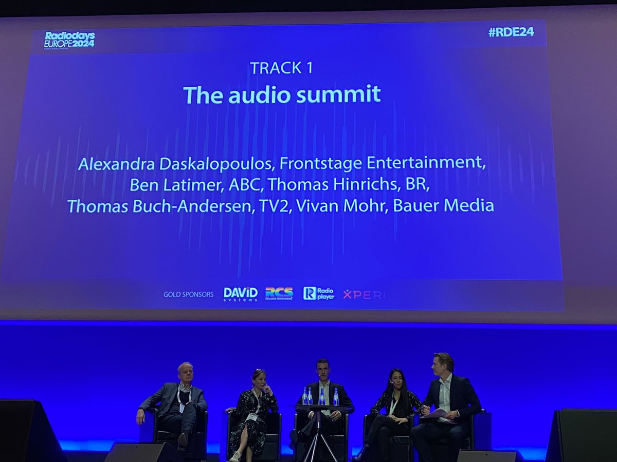 #RDE24 Audio Summit w @EIIRAonair AlexandraDaskalopoulos on growth in formats, reaching young audiences & using AI as au augmentation tool while keeping human connection & relation listener-presenter at the heart of radio job