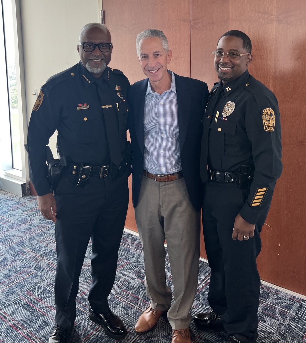 Dr. Staller loved catching up with Chief Sean Brammer & Captain Ed Delancy at the FAU Police Department Award Ceremony last week! 

The years may change, but our love for FAU never wavers! ❤️ 

#FAU #FAUMBB #LoveFAU #FloridaAtlanticUniversity #southflorida #letsgoowls