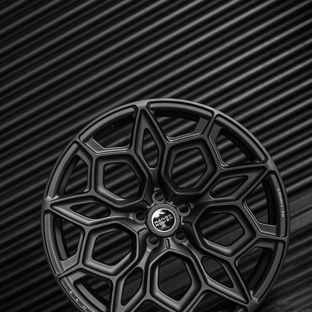 ProjectKahn's tweet photo. Brand: KAHN® Type 57 Wheels
Model: Range Rover (2022-Present)
Material: RS Forged
Colour: Matte Black
Size: 23"

Copyright Design by KAHN®

#ProjectKahn #KahnDesign #RangeRover #Type57 #Wheesl #Cars https://t.co/ocH4YJ88Tq