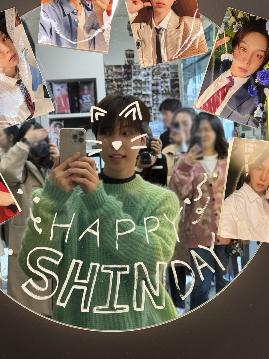 GHOST9OFFICIAL's tweet photo. 생일 축하해준 고스티!!
너무 고맙고 행복한 하루였어요
앞으로도 함께 행복한 시간 만들어가요♥

#SHIN #이신 https://t.co/vQHRpxwSga