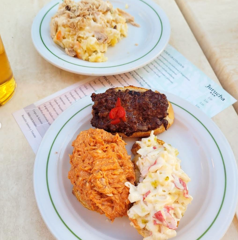 JuruchaBardetap's tweet photo. ¿Estamos todos de acuerdo que los #lunes son mejores con un pincho de #jurucha en mano?
#Madrid #FelizLunes #tapas #Spain #Food #Aperitivo https://t.co/AEa92MWEFu